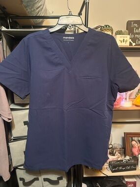 Mandala Women's Navy V-Neck Short Sleeve Scrub Top